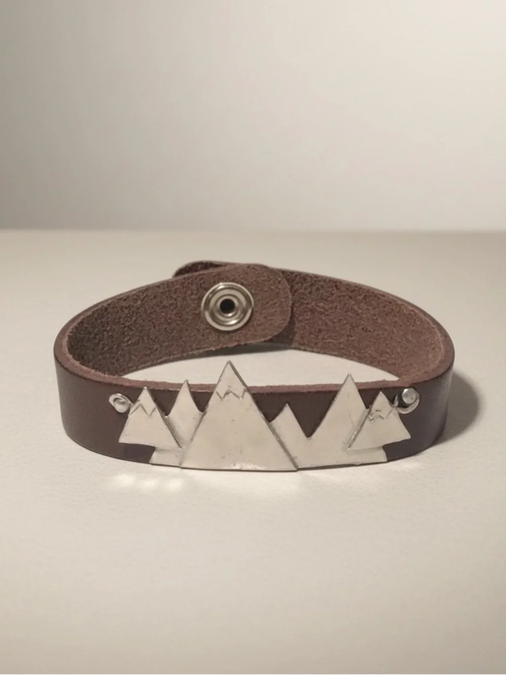 Handmade silver pewter mountain range brown 100%‎ leather cuff bracelet
